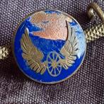 Antieke Speld Emaille Gevleugeld Wiel Spoorwegen, Verzenden, Overige materialen