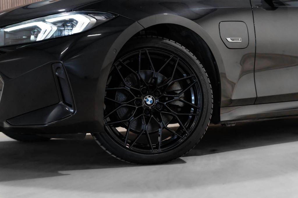 BMW 3-serie Touring 320e M Sport PANO LED, Auto's, 1998 cc, Gebruikt, 4 cilinders, Hybride Elektrisch/Benzine