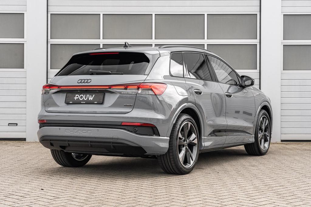 Audi Q4 e-tron 45 quattro 286pk S edition Competition 82 kWh, Auto's, Audi, 12 maanden, Zwart, 82 kWh, Parkeercamera