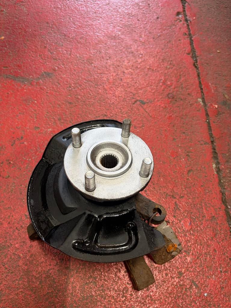 Suzuki Alto Fusee Stuk Compleet met Naaf en Nieuw Wiellager, Auto-onderdelen, Remmen en Aandrijving, Ophalen, Nieuw, Suzuki