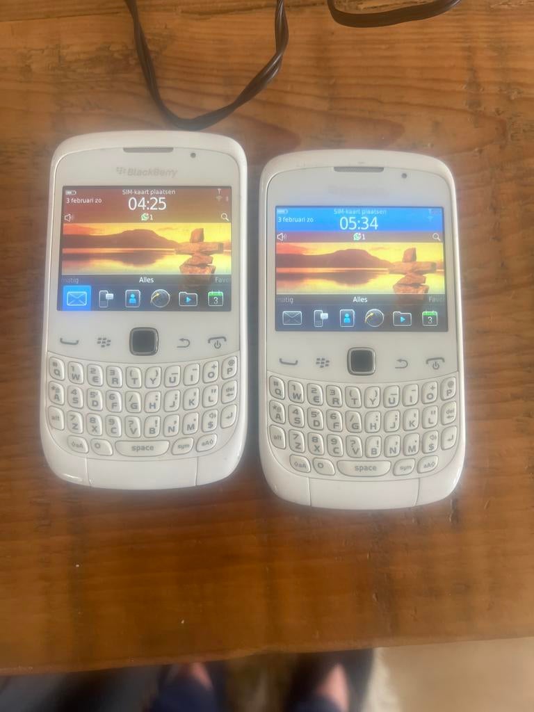 2x BlackBerry Curve - Wit, Zonder Simlock, Telecommunicatie, Mobiele telefoons | Blackberry, Gebruikt, Wit, Ophalen of Verzenden