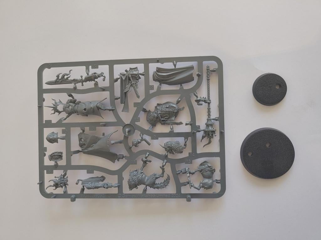 Warhammer AoS lord-veritant nieuw op sprue, Hobby en Vrije tijd, Wargaming, Ophalen of Verzenden, Nieuw, Warhammer