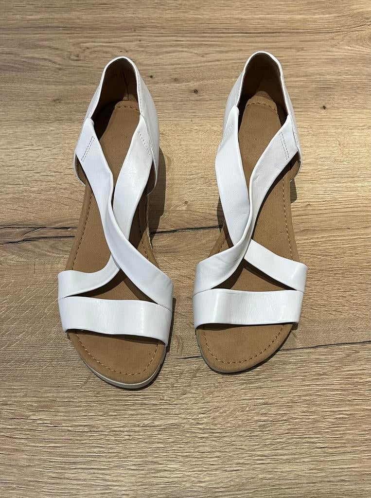 Gabor witte leren sandaal, Kleding | Dames, Schoenen, Wit, Zo goed als nieuw, Sandalen of Muiltjes, Ophalen of Verzenden