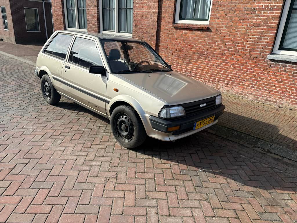 Toyota Starlet 1.3 XL 12V AUT 1987 Beige, Auto's, Toyota, 74 pk, Starlet, Beige, Origineel Nederlands