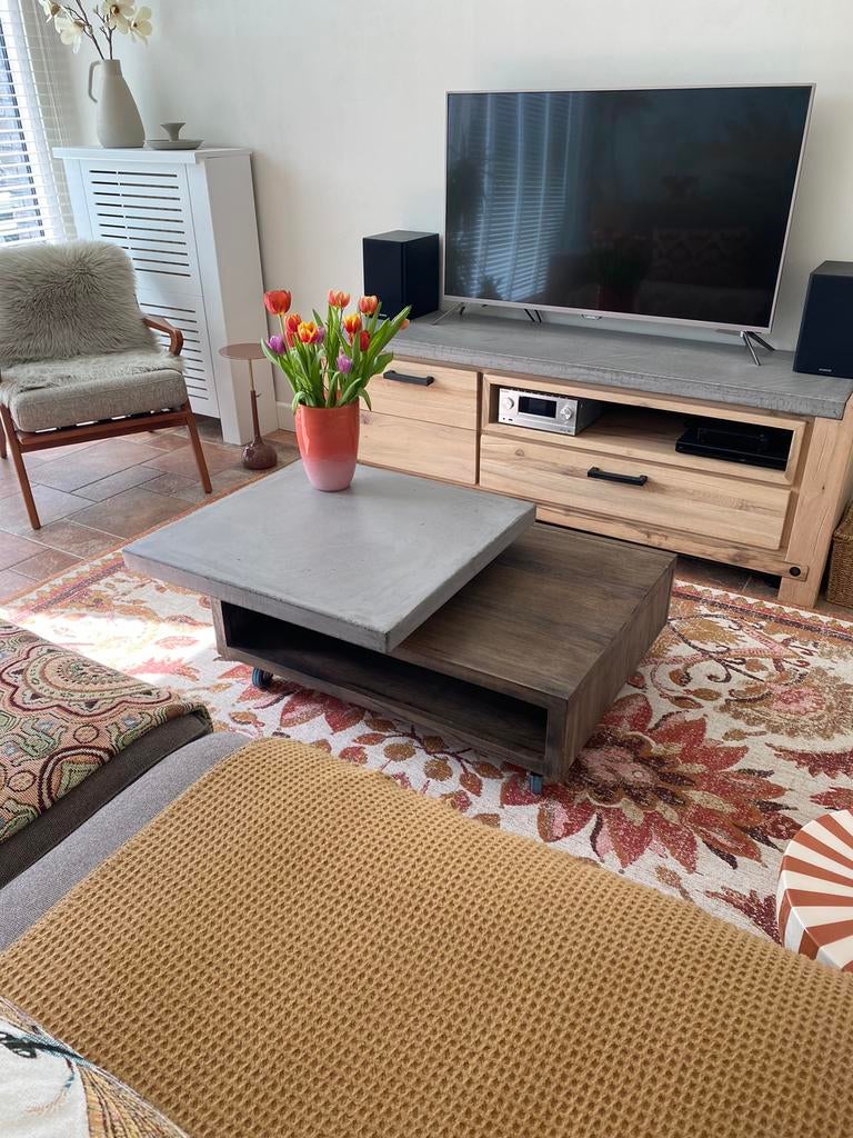 Salon tafel met draaibaar blad henders en hazel, Huis en Inrichting, Ophalen