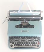 Olivetti Lettera 32  zeegroene typemachine Italië jaren '60, Diversen, Typemachines, Ophalen of Verzenden, Gebruikt