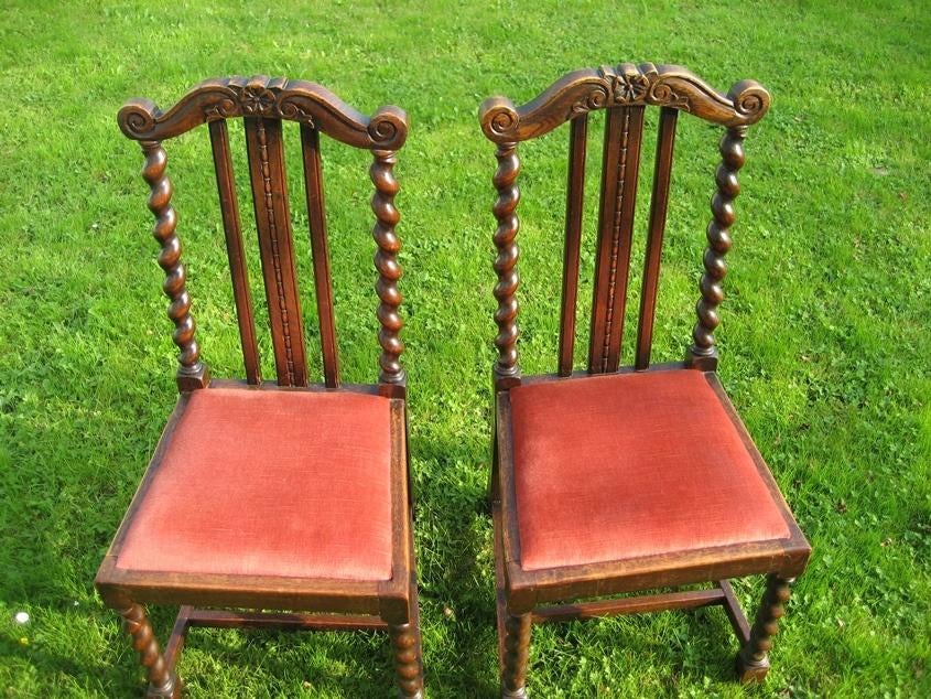 twee Antieke stoelen welke opnieuw zijn bekleed, Ophalen