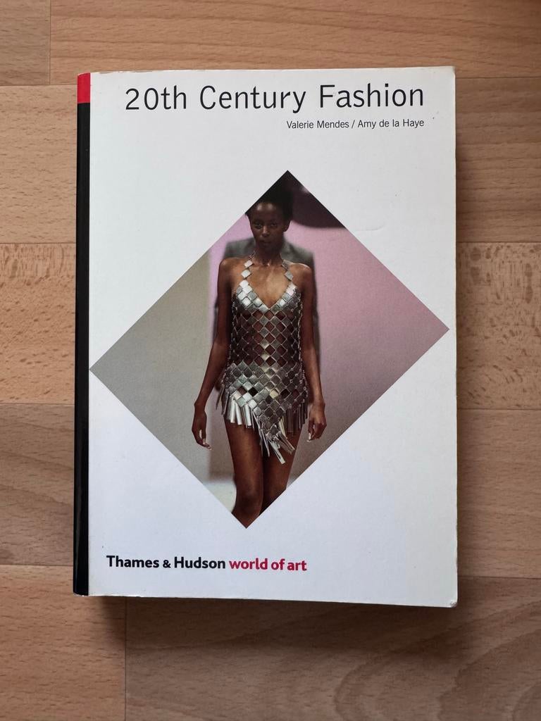 20th Century Fashion - Valerie Mendes, Amy de la Haye, Boeken, Ophalen, Gelezen, Mode algemeen