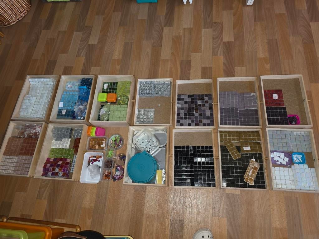 Grote partij mozaïek tegels en benodigdheden, Hobby en Vrije tijd, Knutselen, Ophalen, Gebruikt, Meerkleurig, Overige merken