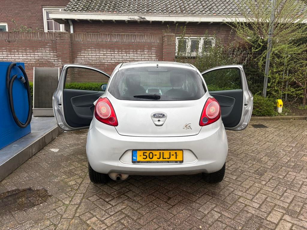 Ford Ka 1.2 51KW 2009 Grijs, Auto's, Ford, Voorwielaandrijving, 1242 cc, 4 cilinders, 4 stoelen