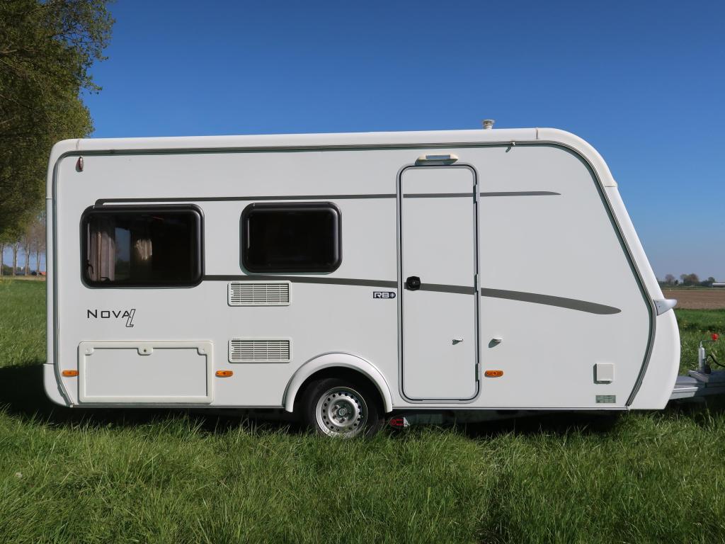 Eriba Nova Light 450 / Unico voortent / 1e eigenaar, Schokbreker, Bedrijf, Treinzit, 750 - 1000 kg