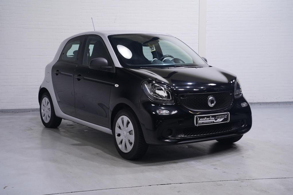 smart forfour 1.0 Pure Cruise Clima Nap, Auto's, Smart, Gebruikt, Zwart, Origineel Nederlands, Handgeschakeld