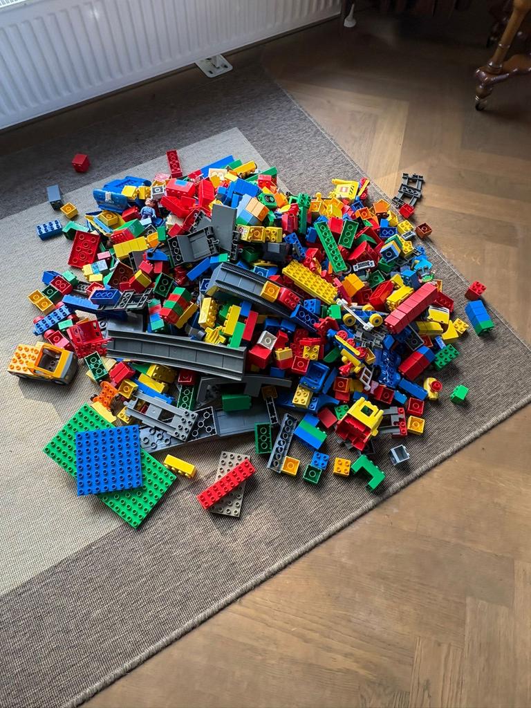 Uitgebreide Duplo set: blokken, treinbaan, auto's, poppetjes, Ophalen, Inclusief minifiguren, Gebruikt, Duplo