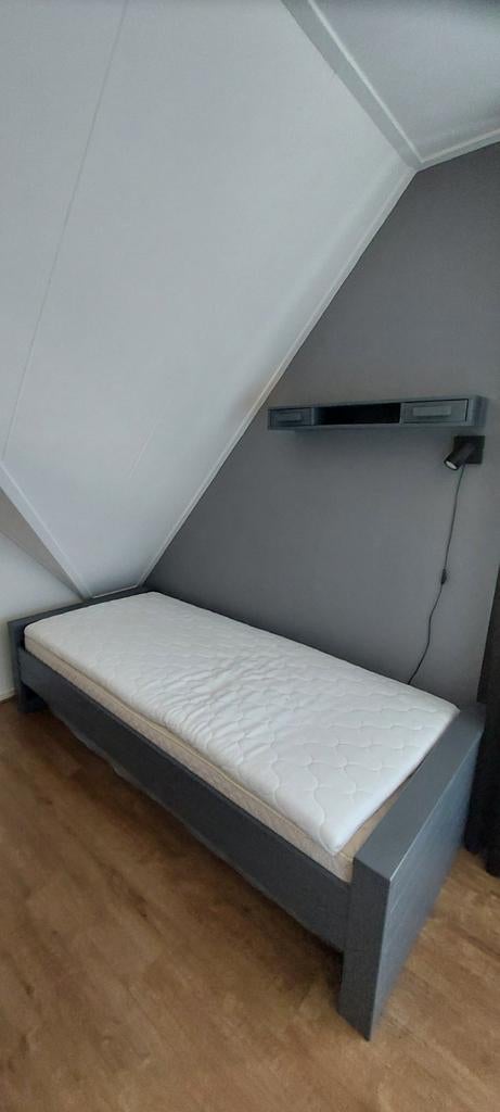 1 persoons ledikant 90 x 200 met matras en topper, Ophalen, 90 cm, Eenpersoons, Zo goed als nieuw