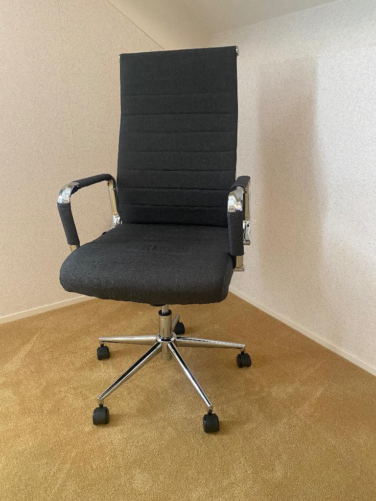 Mooie Bureaustoel., Huis en Inrichting, Ophalen, Gebruikt, Grijs, Bureaustoel