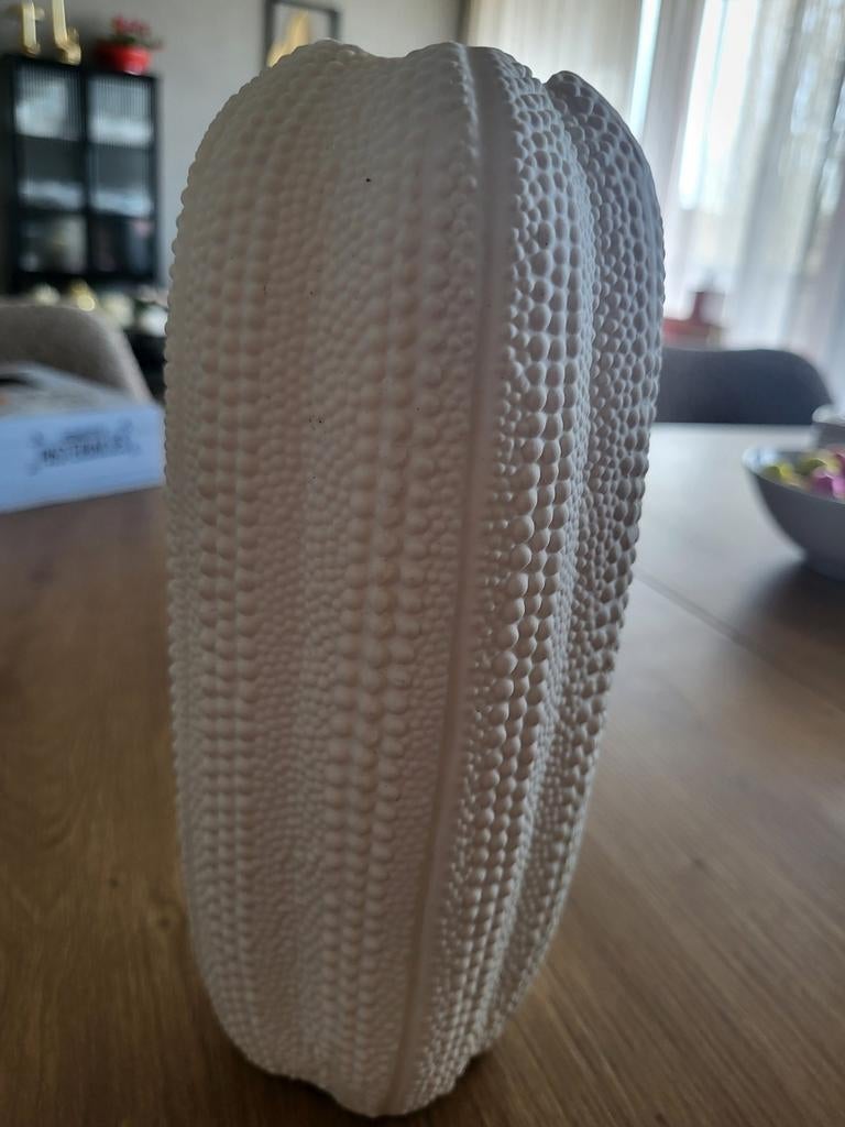 Leuke cremekleurige vaas 22 cm hoog, Huis en Inrichting, Overige kleuren, Ophalen of Verzenden, Minder dan 50 cm, Glas