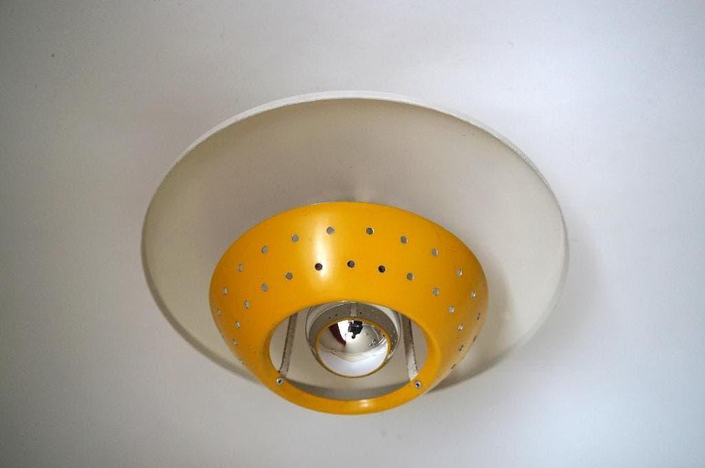 vintage Dijkstra plafondlamp metaal wit geel space age, Ophalen of Verzenden, Gebruikt, Overige materialen, Vintage design