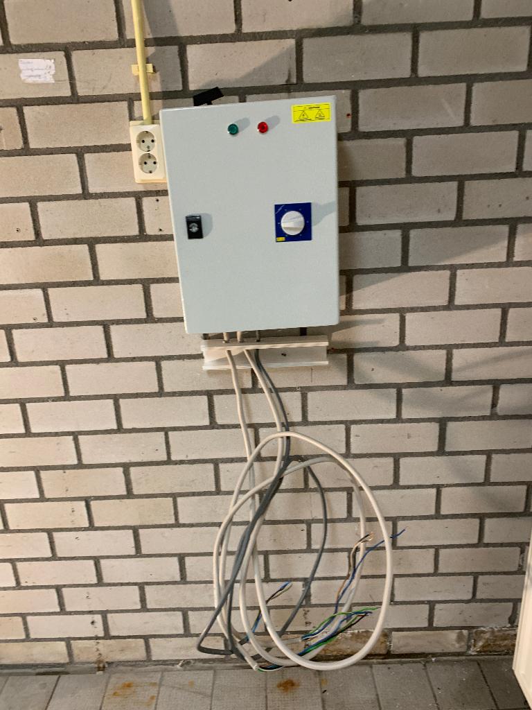 SENTERA 3 x 400 VAC transformator standenregelaar, Ophalen, Zo goed als nieuw