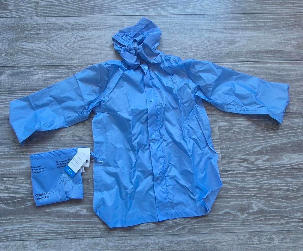 Nieuw Kinder Regenjas - Lichtblauw, Waterafstotend, Kinderen en Baby's, Kinderkleding | Maat 122, Ophalen of Verzenden, Nieuw