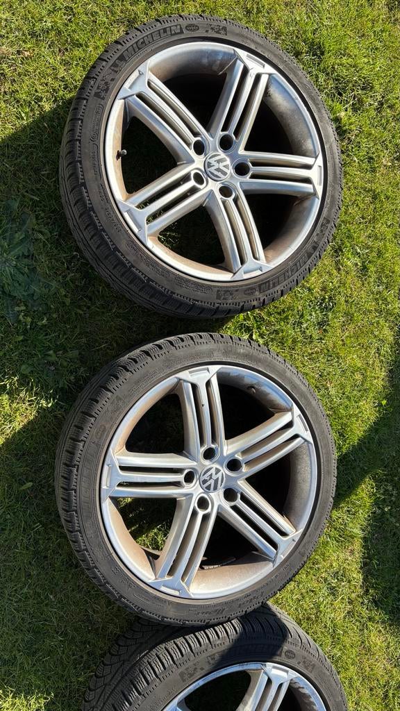 Originele VW velgen met Michelin Pilot Alpin PA4 winterbande, Auto-onderdelen, Banden en Velgen, Ophalen, Gebruikt, Banden en Velgen
