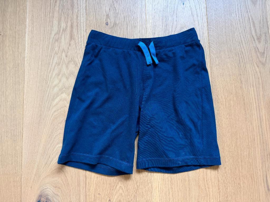 Korte broek donker blauw Benetton maat 140, Kinderen en Baby's, Kinderkleding | Maat 140, Zo goed als nieuw, Ophalen, Broek, Jongen
