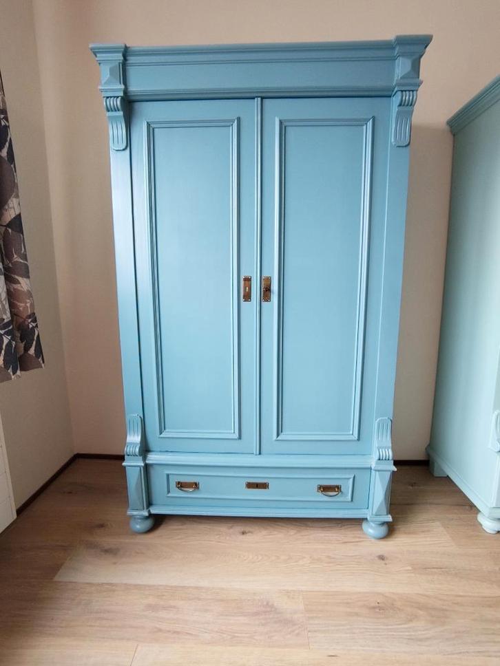 Gratis af te halen: Hangkast, Huis en Inrichting, Kasten | Kledingkasten, Gebruikt, Minder dan 100 cm, 50 tot 100 cm, 25 tot 50 cm