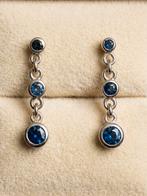 8 karaat geelgouden oorbellen met saffier edelsteentjes, Ophalen of Verzenden, Zo goed als nieuw, Goud