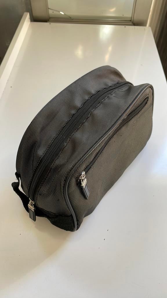 Toilettas zwart, Sieraden, Tassen en Uiterlijk, Toilettassen, Ophalen, Gebruikt, Zwart, Jongen of Meisje