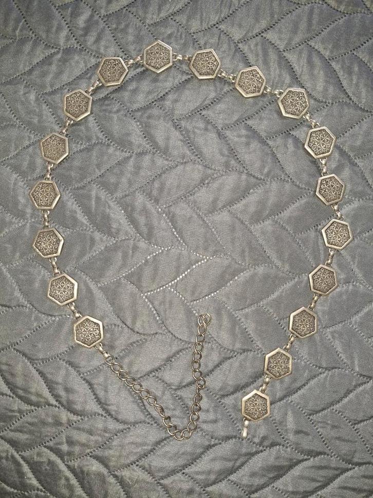 OUDE VINTAGE METALEN CEINTUUR HEUP OF TAILLE.1.10 CM.LANG, Sieraden, Tassen en Uiterlijk, Kettingen, Zo goed als nieuw, Overige materialen