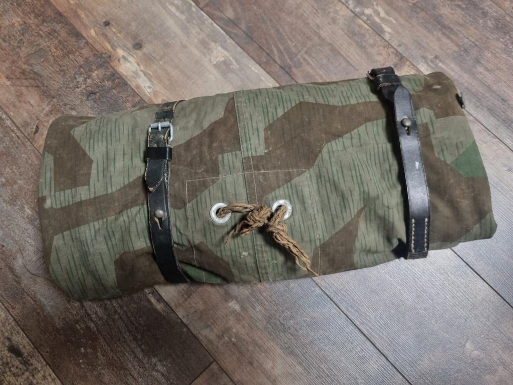 Duits WOII zeltbahn tentzeil splittertarn wehrmacht riempjes, Verzamelen, Militaria | Tweede Wereldoorlog, Ophalen of Verzenden