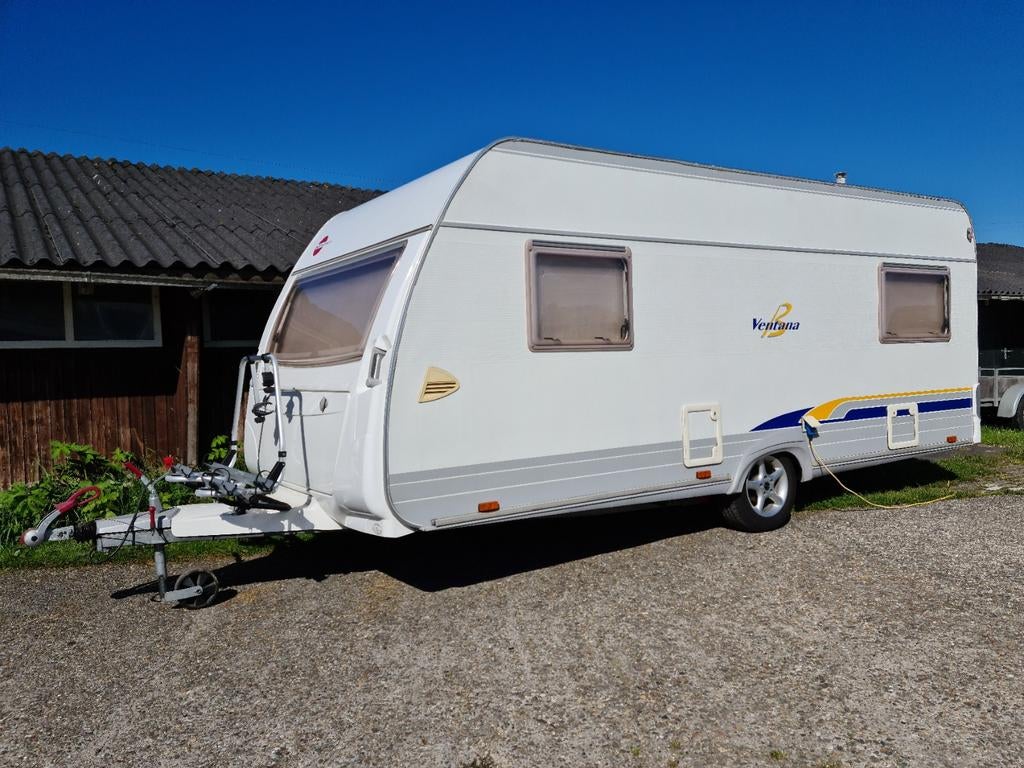 Burstner Ventana Aventgarda 465 TN, Vast bed, Rondzit, Particulier, Luifel