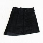 Mooie Suede Need You Rok (Maat 38) - 12 € 50,-, Kleding | Dames, Rokken, Maat 38/40 (M), Zwart, Ophalen of Verzenden, Zo goed als nieuw