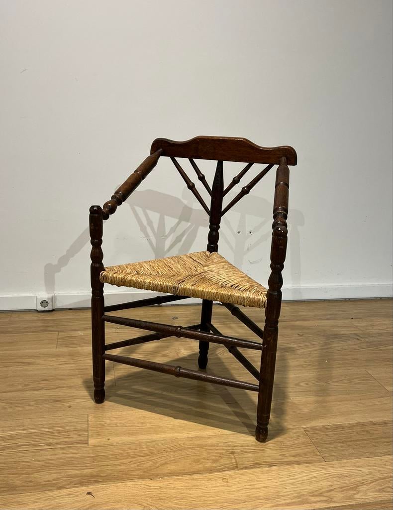 Vintage Driepoot Bidstoel met Rietzitting, Huis en Inrichting, Stoelen, Ophalen, Gebruikt, Bruin, Eén