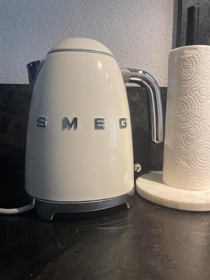 Smeg Waterkoker - Stijlvol en Functioneel, Witgoed en Apparatuur, Waterkokers, Zo goed als nieuw, 1 tot 2 liter, Draadloos, Ophalen