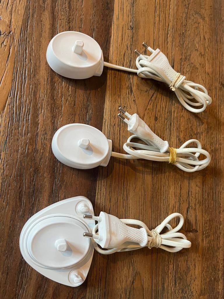 Oral B elektrische tandenborstel laders., Ophalen of Verzenden, Nieuw, Tandenborstel