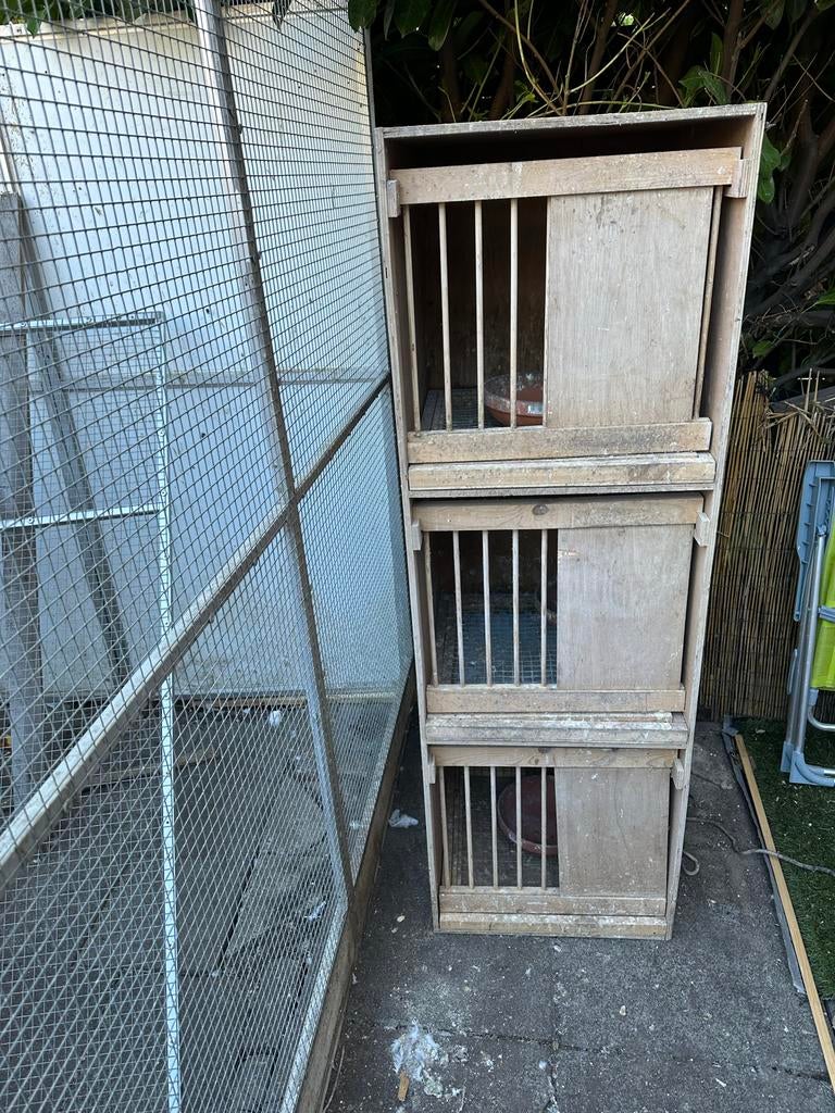 houten duiventil of duivenhok met schuifdeur,, Ophalen of Verzenden, Hout, Vogelkooi