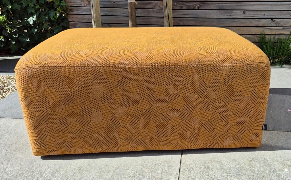 Poef ottoman HEM design, Ophalen, 75 tot 100 cm, Zo goed als nieuw, Rechthoekig