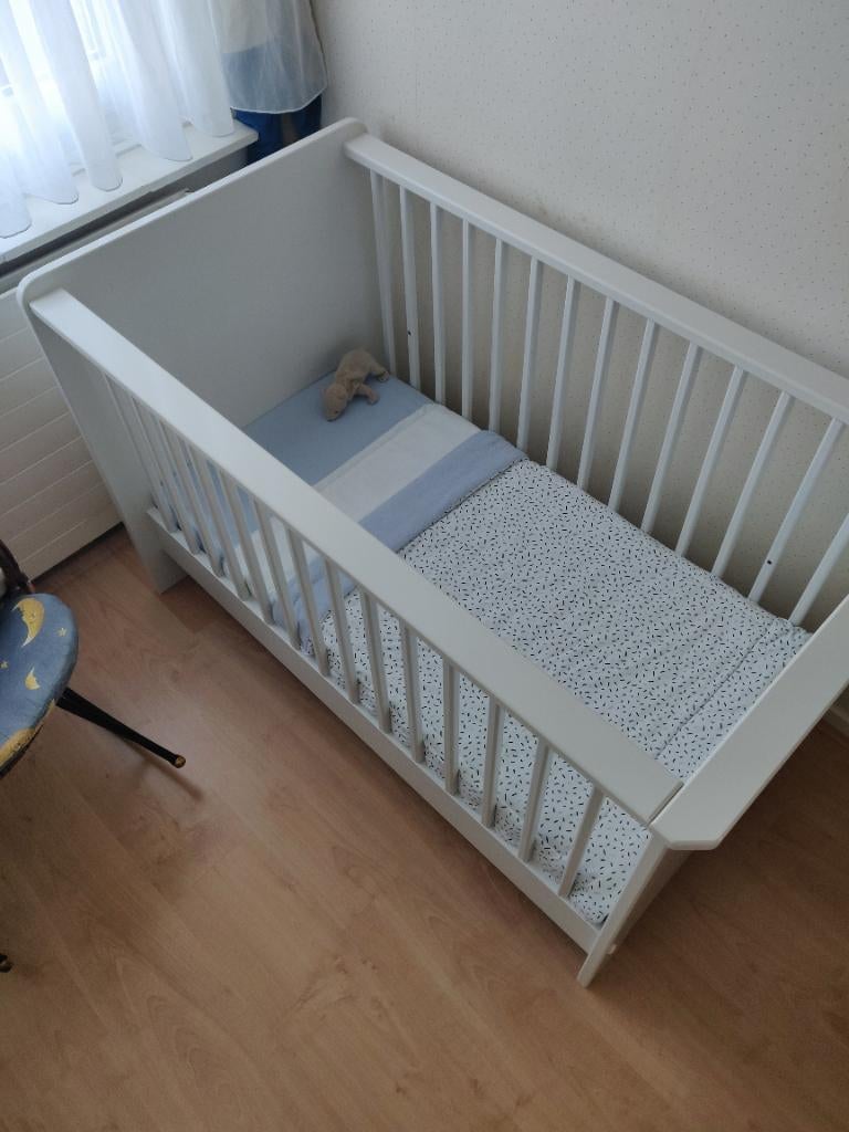 Baby bed, Kinderen en Baby's, Zo goed als nieuw, Minder dan 140 cm, Minder dan 70 cm, Ophalen