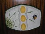 2x serveerschaal voor gevulde eieren + 3 Jet eierdopjes, Ophalen of Verzenden, Gebruikt