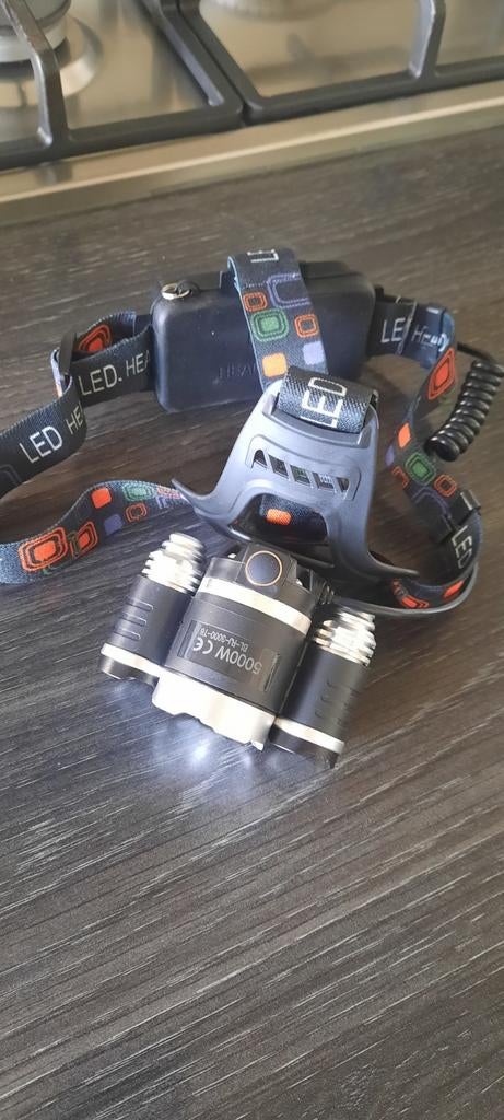 Boruit Krachtige LED Hoofdlamp 5000LM - 3x CREE T6, Ophalen, Zo goed als nieuw, Accu