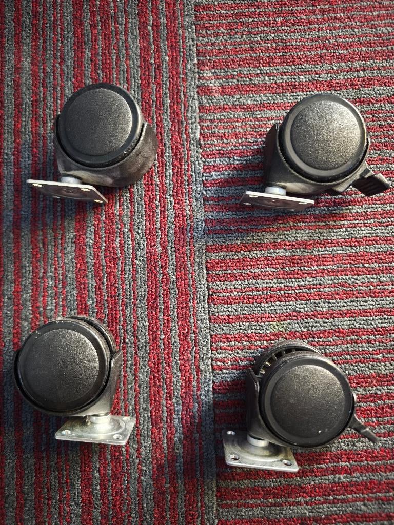 kofferwielen, Gebruikt, Hard kunststof, Minder dan 50 cm, Ophalen of Verzenden