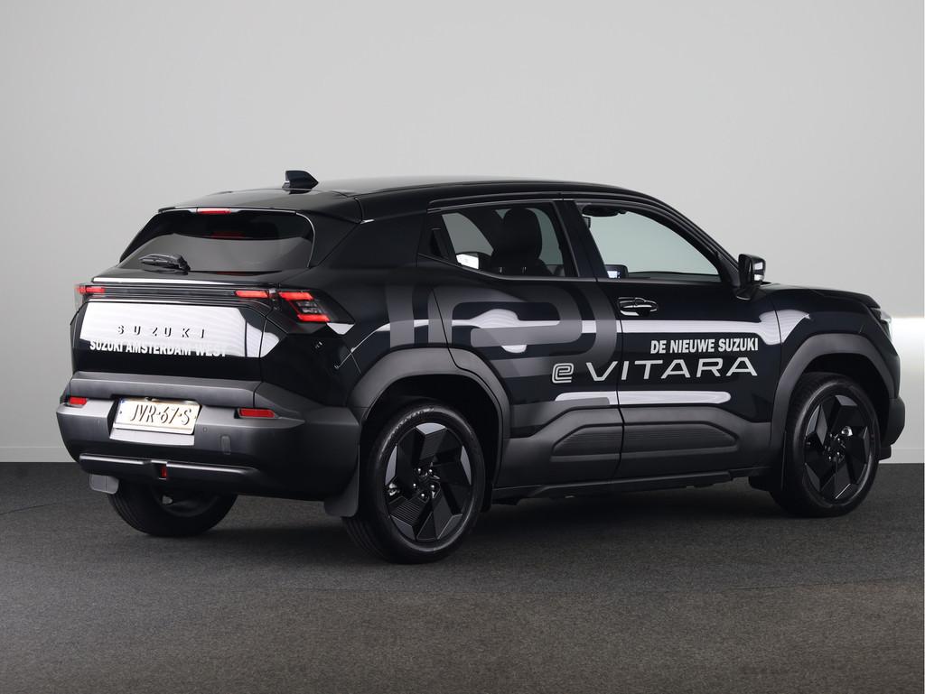 Suzuki e Vitara Select 61 kWh *DEMO* (bj 2026, automaat), 12 maanden, Stof, 44 min, Zwart