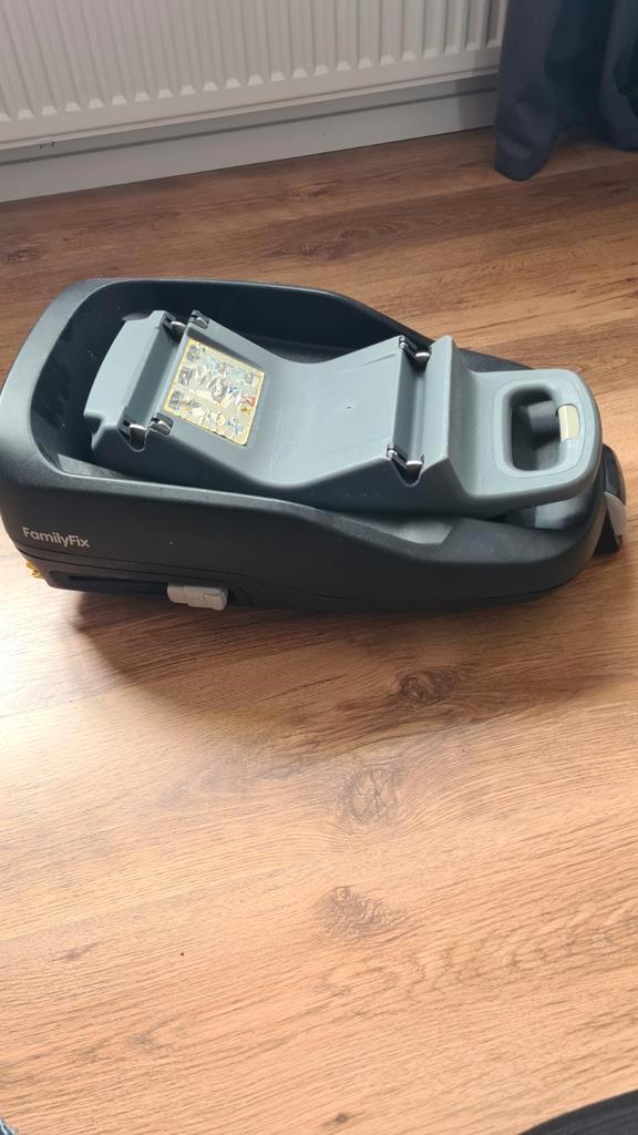 Maxi-Cosi FamilyFix Isofix base voor autostoel, Kinderen en Baby's, Autostoeltjes, Gebruikt, Maxi-Cosi, 0 t/m 13 kg, Isofix, Ophalen