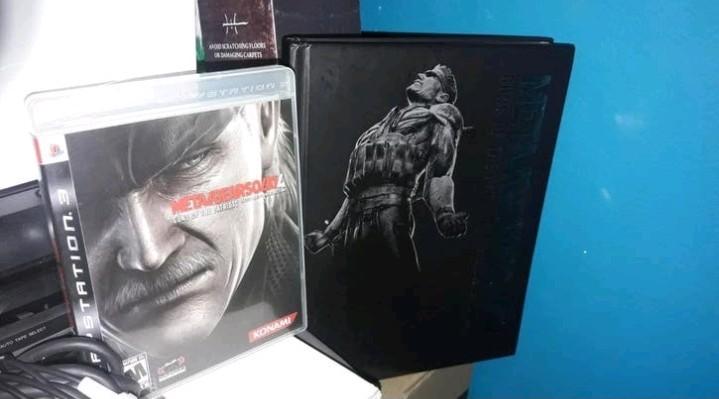 Metal Gear Solid 4 Collector's edition Guide Hardcover +MGS4, Avontuur en Actie, Vanaf 18 jaar, 1 speler, Ophalen of Verzenden