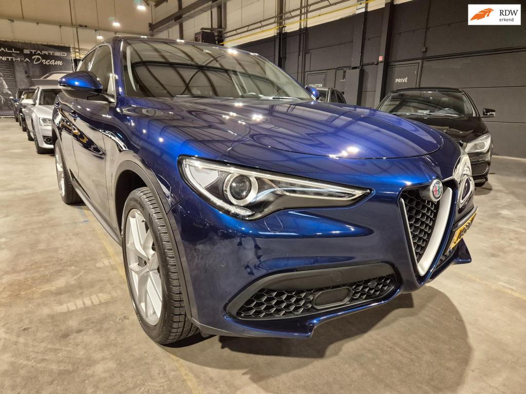 Alfa Romeo Stelvio 2.0 T AWD B-Tech - Stoel en Stuurverw - M, Auto's, Alfa Romeo, 4 cilinders, Blauw, Leder en Stof, Bedrijf