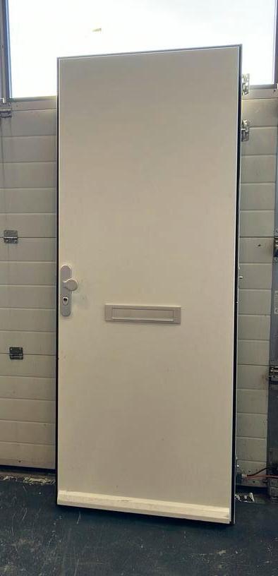 Voordeur linksdraaiend 82,5 x 209,5 cm, Doe-het-zelf en Verbouw, Deuren en Horren, Ophalen, Gebruikt, 80 tot 100 cm, Buitendeur