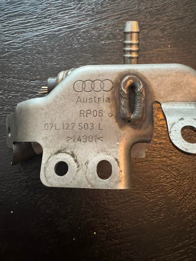 AudiRs6 V10  07L 127 503 L brandstof verdeelstuk, Ophalen of Verzenden, Gebruikt, Audi