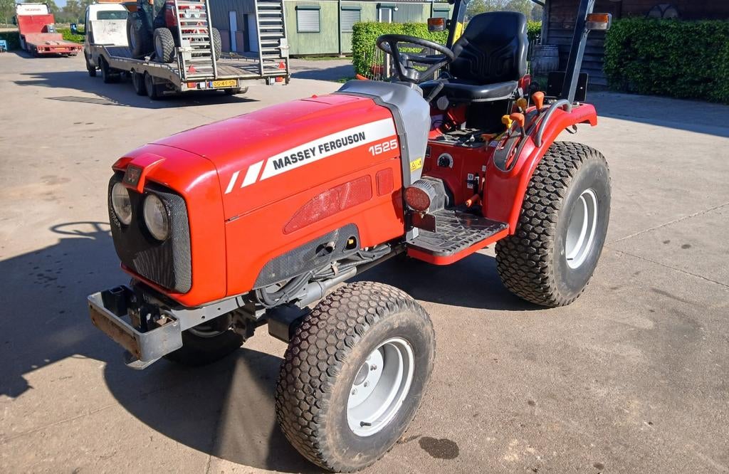 Massey Ferguson  1525, Ophalen, Gebruikt, Tot 2500, Tot 80 Pk