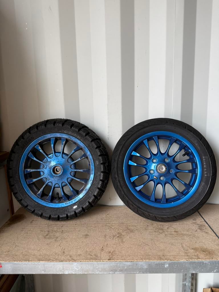 Vespa sprint/primavera velgenset azurro blauw, Motoren, Tuning en Styling, Ophalen, Vespa, Info@vespa.nl, Nederland