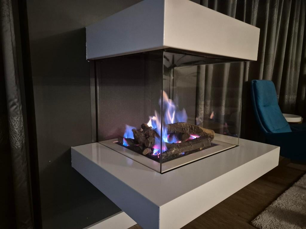 Gashaard Dru Milo driezijdig, zwevend of als roomdivider, Ophalen, Gebruikt, Vrijstaande haard, Gashaard